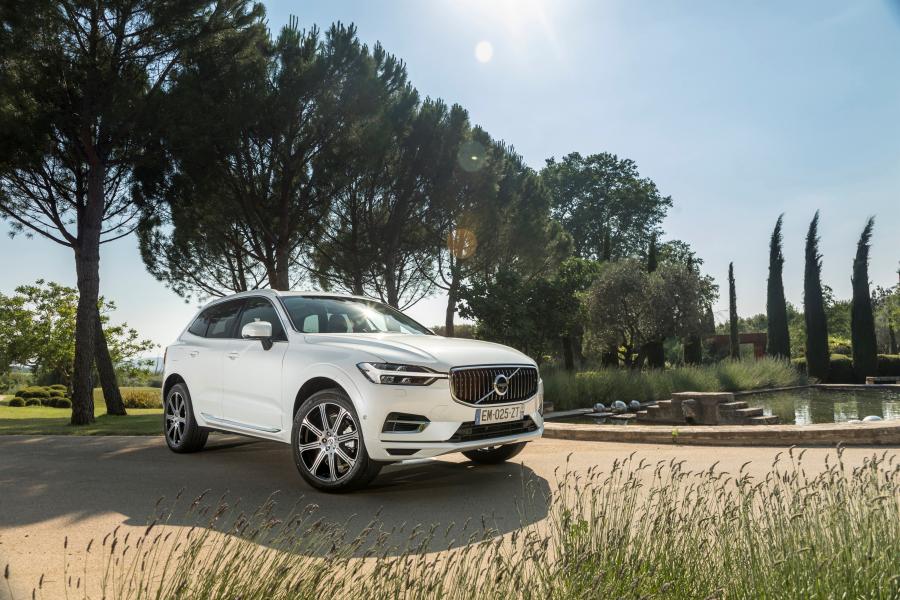  Volvo XC60 T8 Inscription 2017 года  (WW) (фото 37 из 40)
